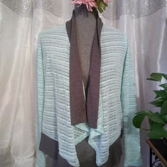 Lightweight Crochet Cardigan (Never Worn) - Picture 1 of 10